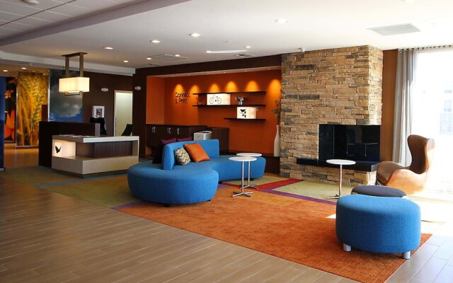 Fairfield Inn & Suites London