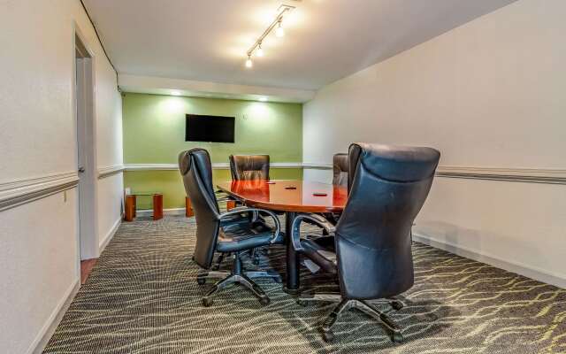 Quality Inn & Suites Creedmor - Butner