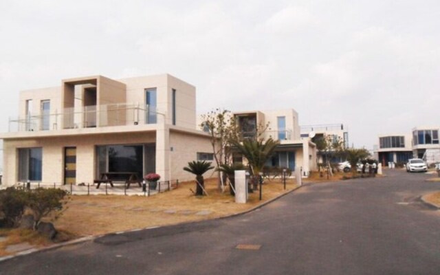 Jeju Track & Unshared House Pension