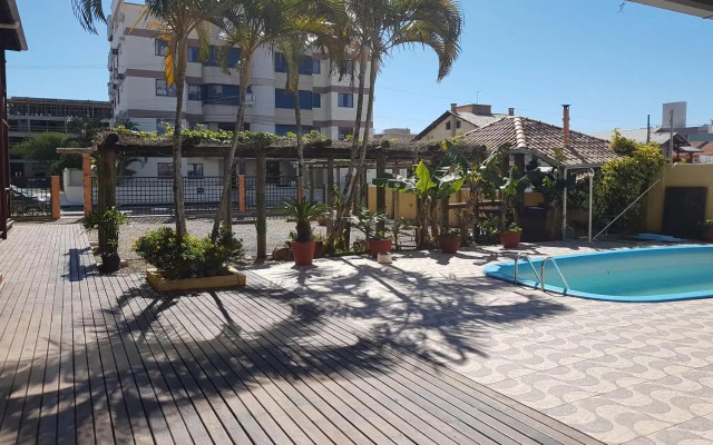 Combinação de Praia e Piscina - S1