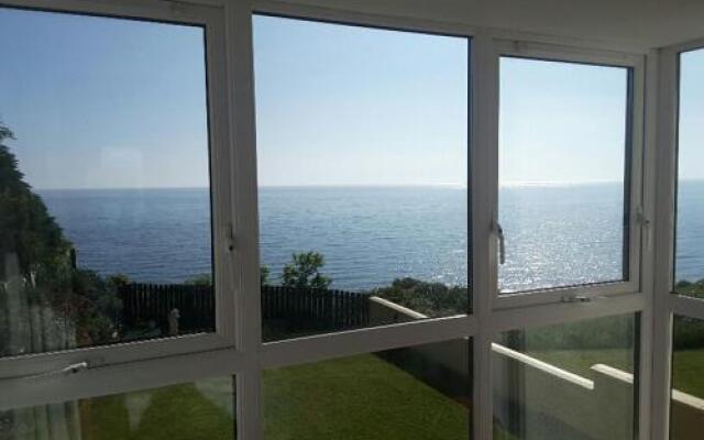 Lyndenheights-On-Sea