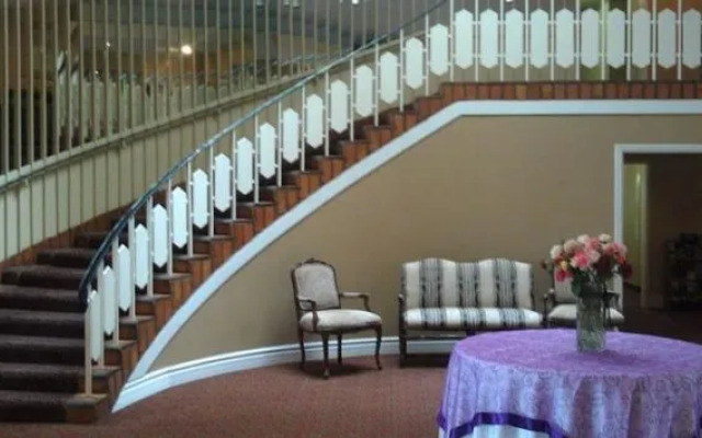 Ramada by Wyndham Fresno North