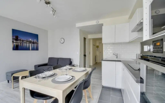 Chic and spacious apart with parking