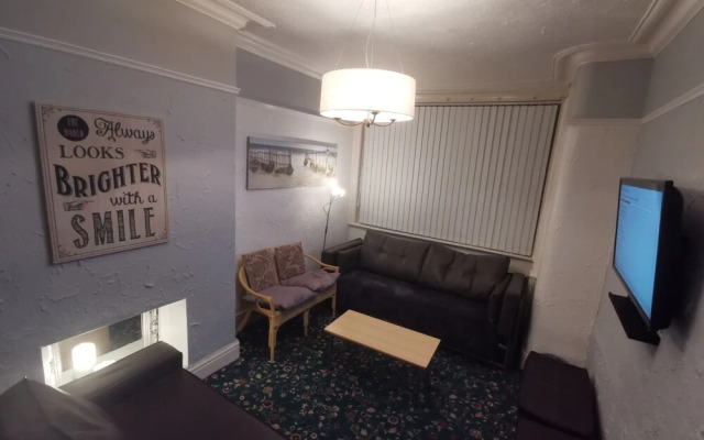 6 Person - 1 - Bed Apartment in Blackpool