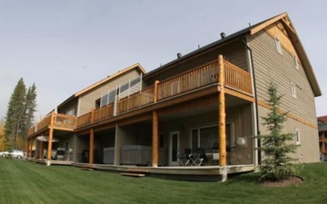 Willow Vistas - 2 Bedroom Luxury Condo with Hot Tub