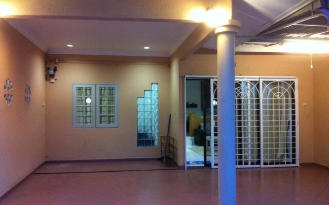 Immanuel Holiday Home
