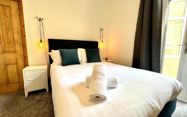 Whitchurch House by Switchback Stays