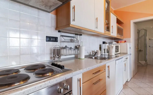 Attractive Villa Antonio Apartment in Opatija near Črnikovica Beach