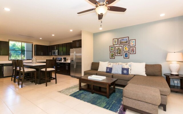 Stylish 1-bedroom That Opens on Pool -pacifico L303