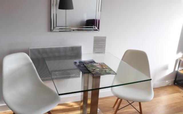 Quayside Serviced Apartments