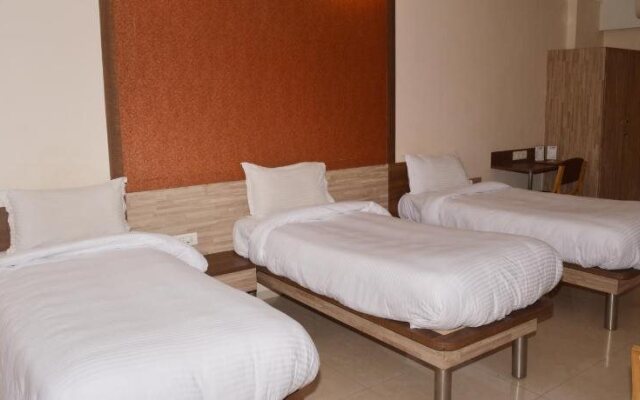 Budget Inn Palm Regency