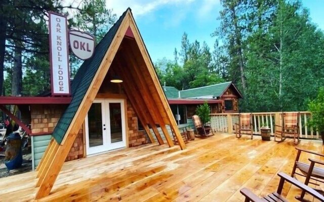 2400-oak Knoll Lodge 11 Bedroom Cabin by RedAwning