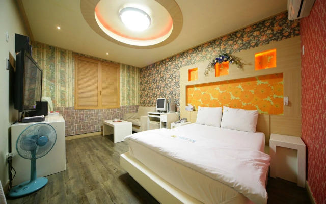 New Grand Hotel
