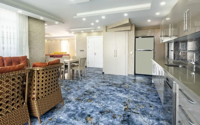 Villa With Private Pool and Garden in Kartepe