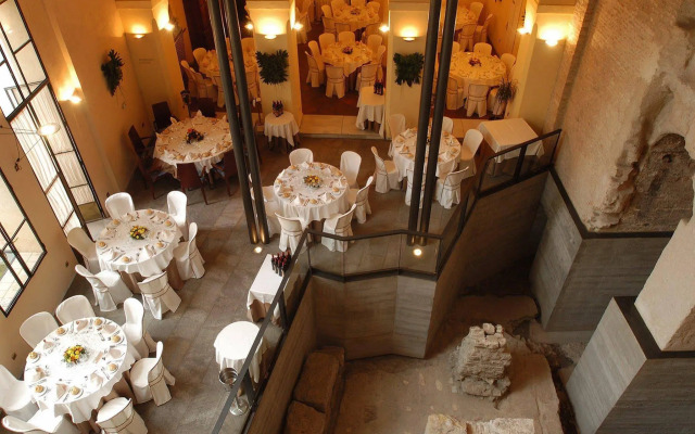 Los Seises Sevilla, a Tribute Portfolio Hotel