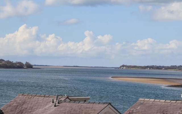 Menai View