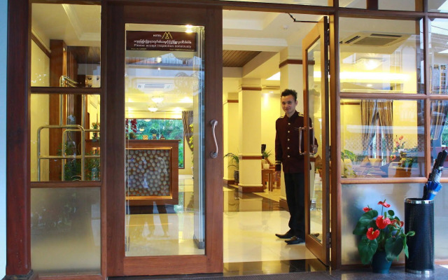 Hotel M