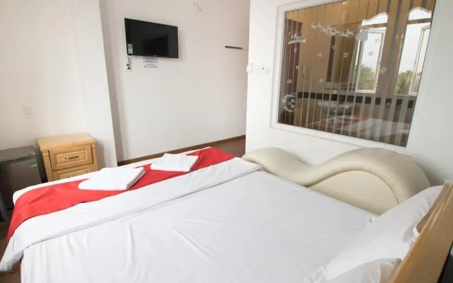 Thanh Tuyen Hotel by Bay Luxury