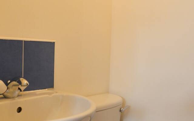 Attractive 3 Bedroom Flat in Central Haymarket