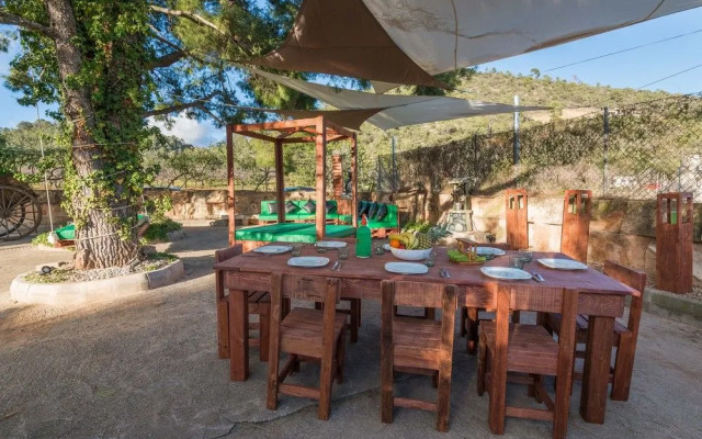 SON Alegre DE Bunyola