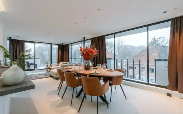 Apartment With two Large Terraces