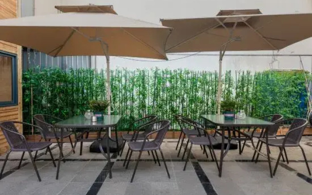 Mi Jia Youth Hotel