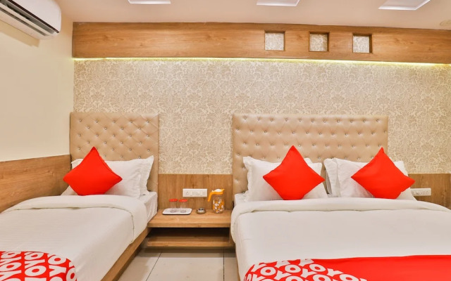 OYO 22673 Hotel Suncity