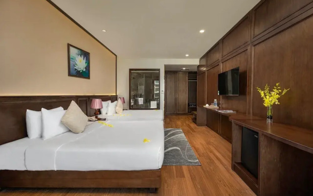 Golden Lotus Hotel Da Nang