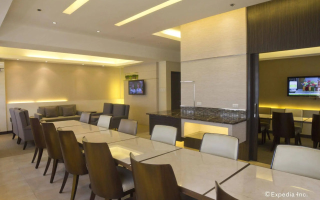 Imperial Palace Suites