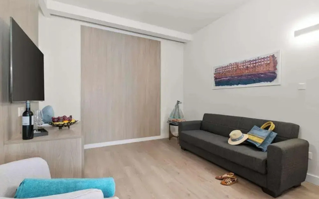 Mercure Larnaca Finikoudes Beach