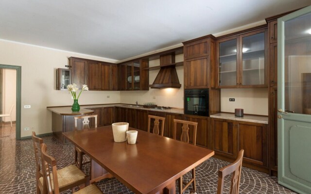 Beautiful Apartment in Pesaro With Wifi and 4 Bedrooms