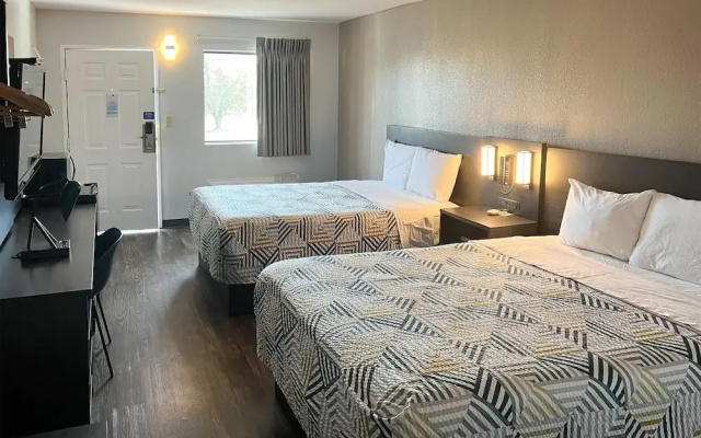 Motel 6 Ozark, AR