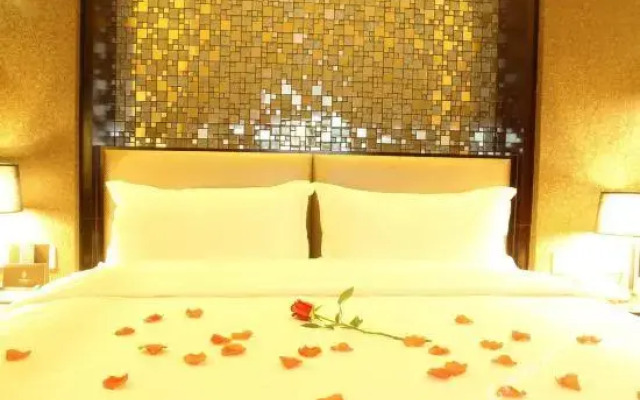 Kelly Hotel (Qinzhou Nianfeng Square)