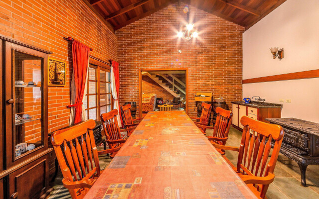 Bela casa estilo chalé em Canela RCF160