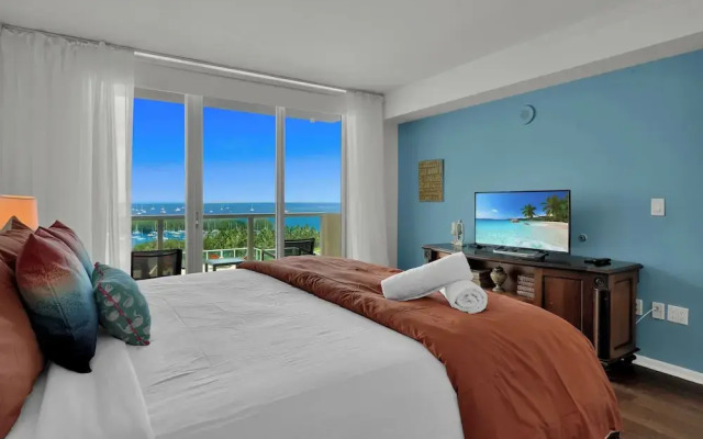 Tropical Paradise - Spacious 3-Bedroom