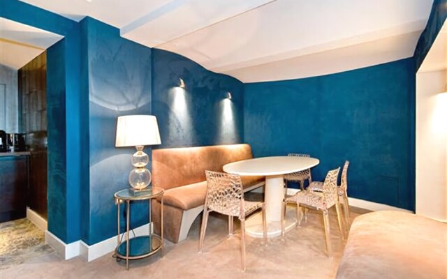 2 Luxe BDR Hans Place by The Residences