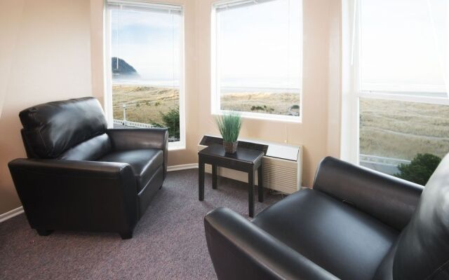 Seaside Oceanfront Inn
