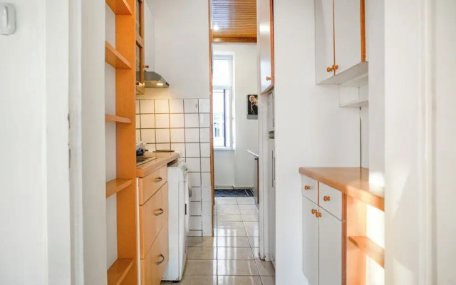 Affordable 2BR Apt Near Danube