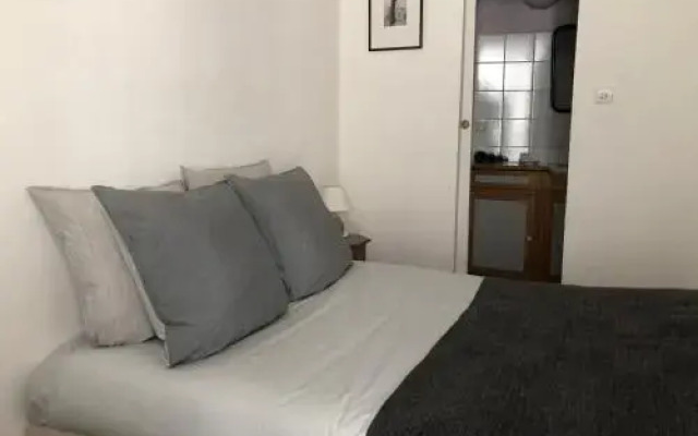 Levis Charming Place