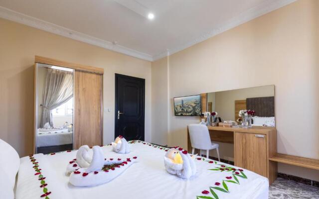 Lavent Park Hotel Suites