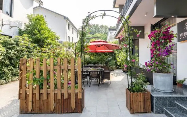 Xihu 78 Lagerstroemia boutique hotel