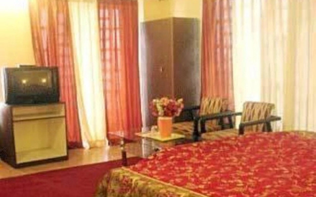 Goroomgo New Palace Dalhousie