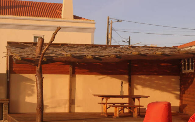 Almagreira Surf Hostel