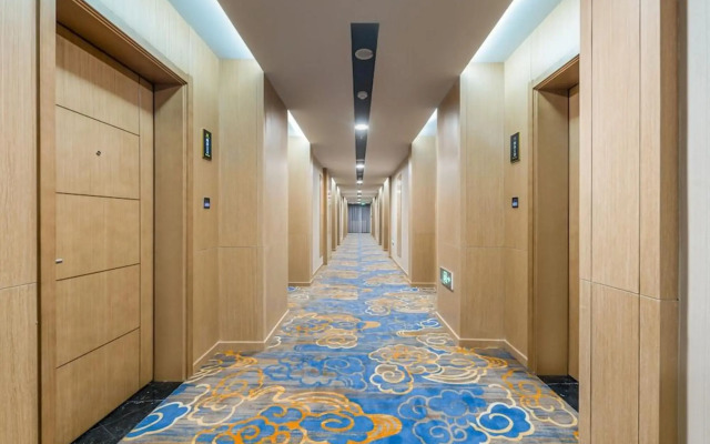 Joy Fall Hotel