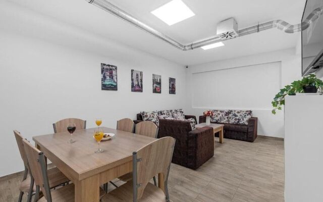 Hostel Elli