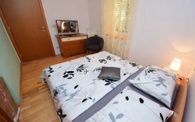 House Naš dom Cornwall 27746