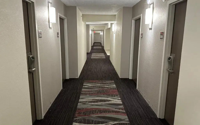 Red Roof Inn Charleston - Dunbar