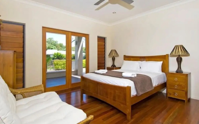 Torun Holiday House