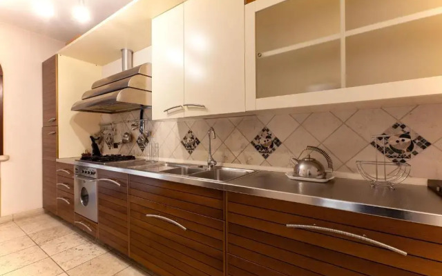 Villa piscina, campo calcetto, tennis, sauna m850