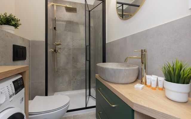 Home Factory Estate Kotsisa by Renters